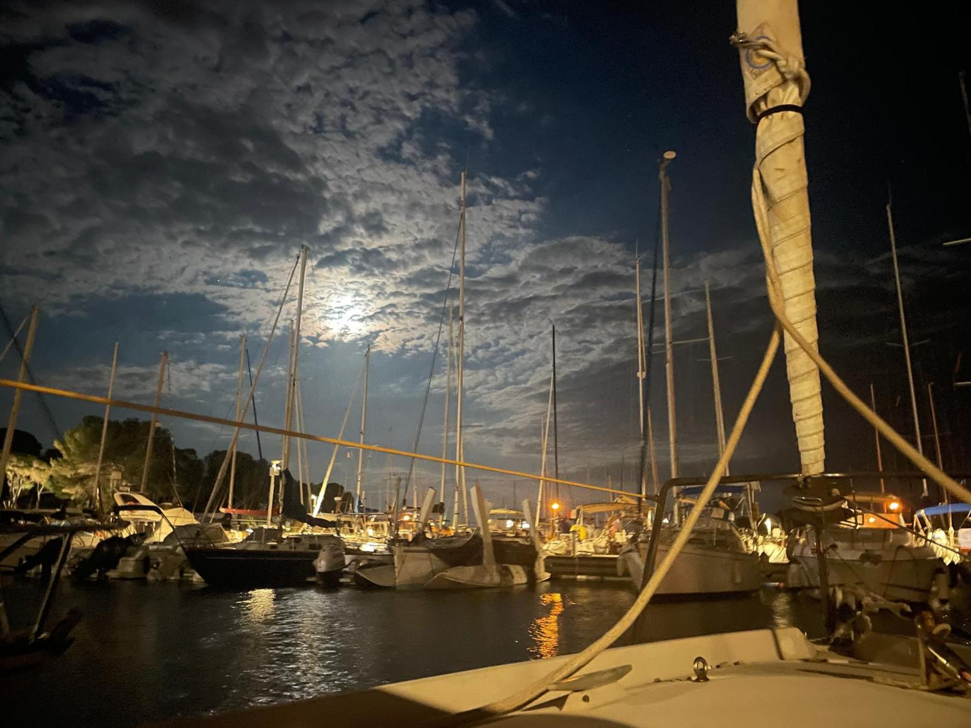 Yacht Studio Galarne Сен-Рафаэль Экстерьер фото